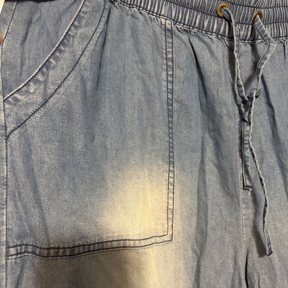 New without tag. Jean look, wide leg pants - Picture 4 of 4